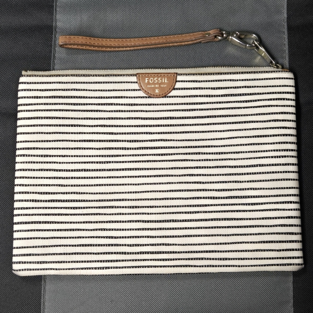 Fossil Leather Trim Canvas Ivory Stripe Clutch w/Zipper EUC 10"x7"